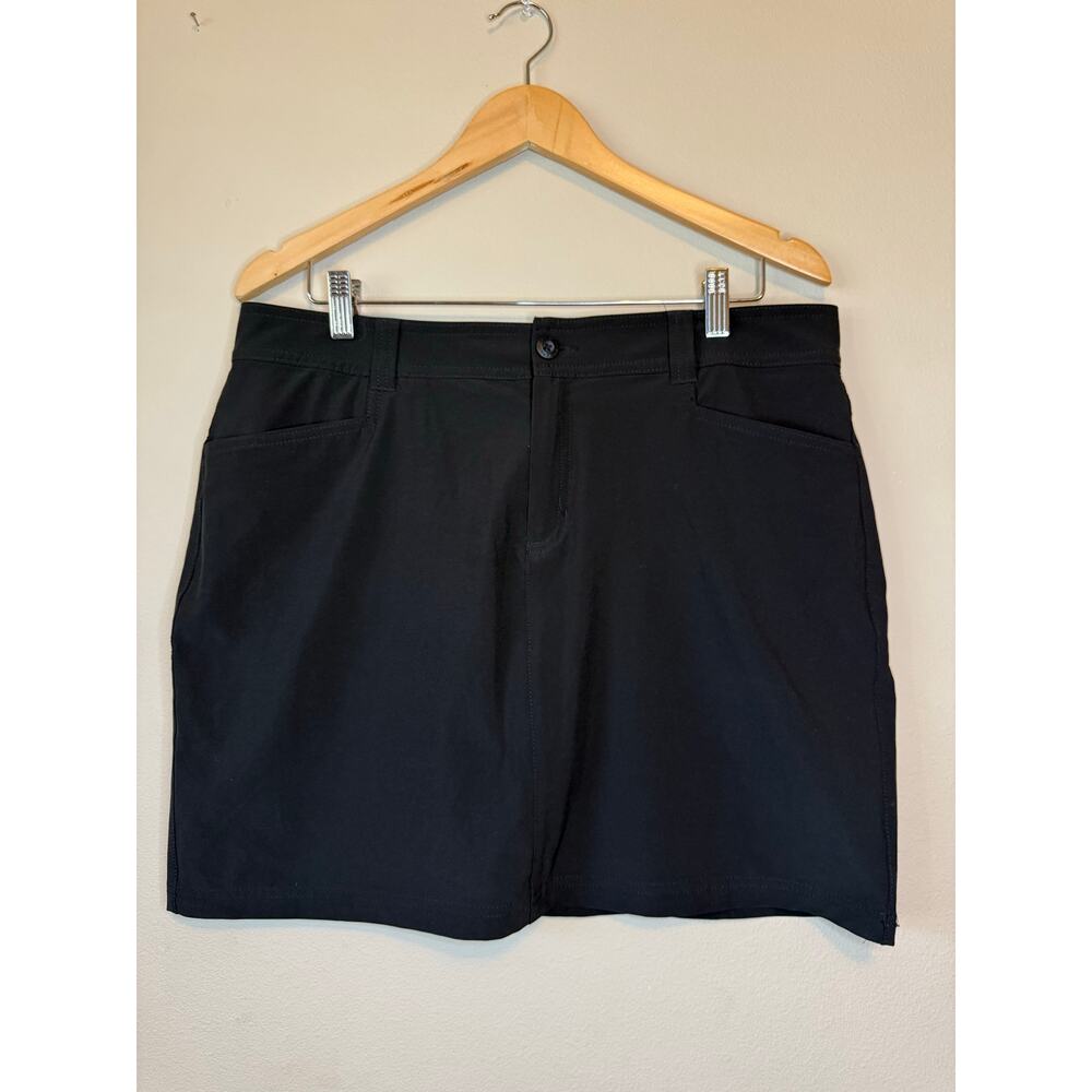 Eddie Bauer Black Sporty Skirt With Shorts